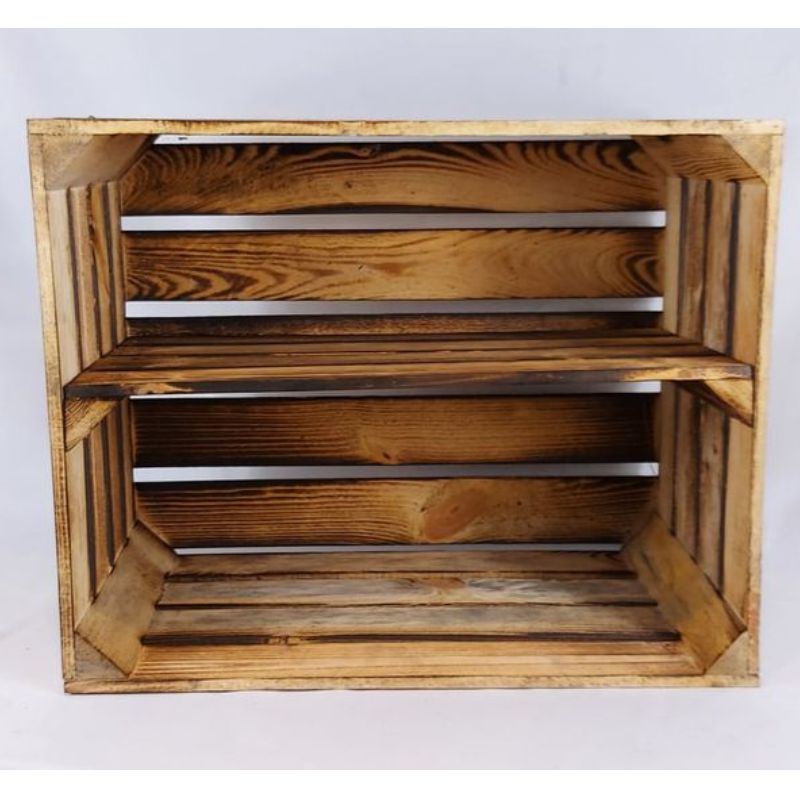 Caisse en bois brûlée horizontale